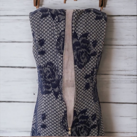 BETSEY JOHNSON FLORAL FIT AND FLARE DRESS - Picture 9 of 15